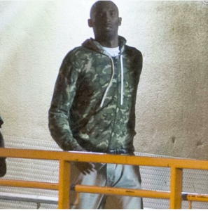 Kobe Bryant arriving to Sunrise Hospital, where Lamar is being treated.